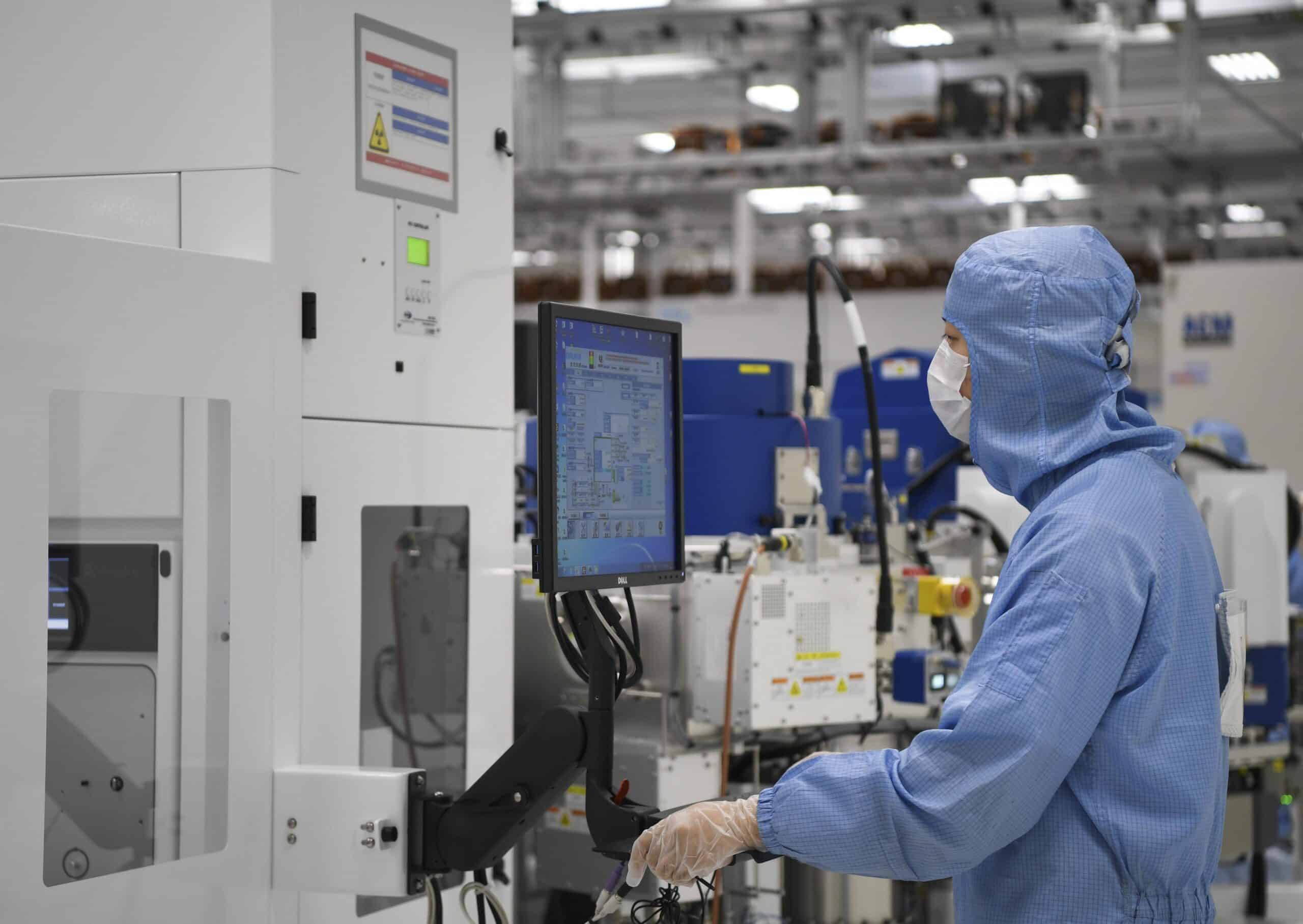 Non-standard automated production line for semiconductor manufacturer